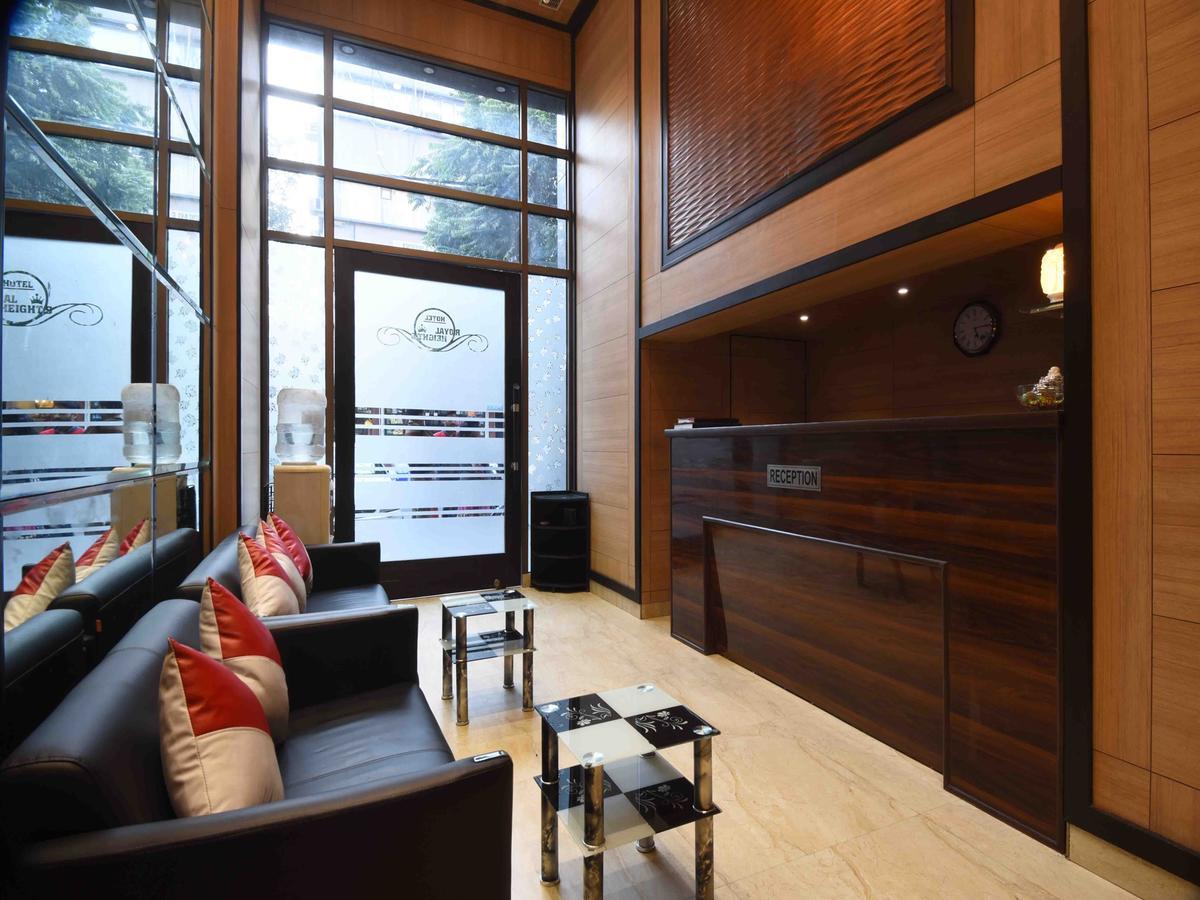 Hotel Royal Grand - Opposite Axis Bank East Patel Nagar Ню Делхи Екстериор снимка