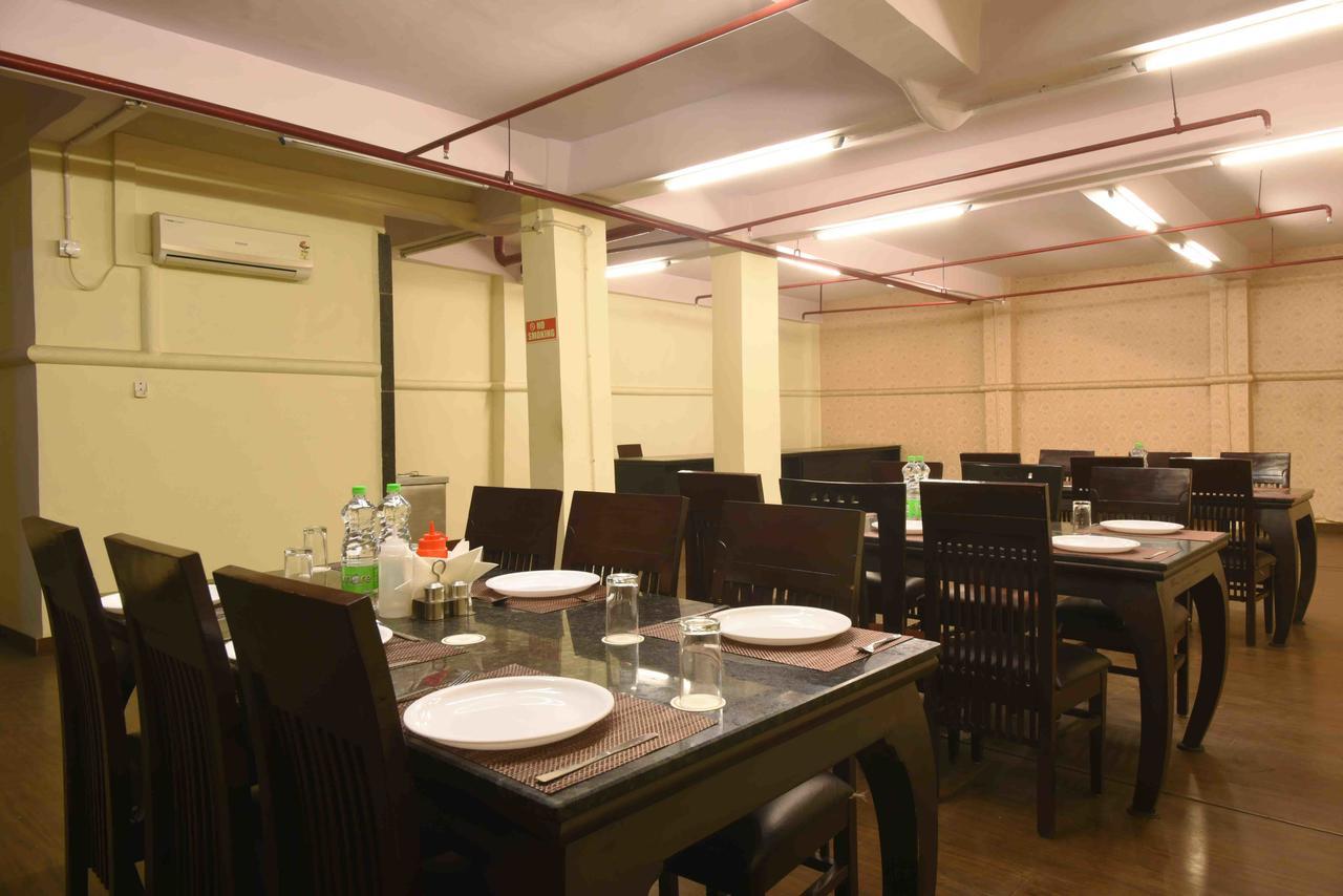 Hotel Royal Grand - Opposite Axis Bank East Patel Nagar Ню Делхи Екстериор снимка