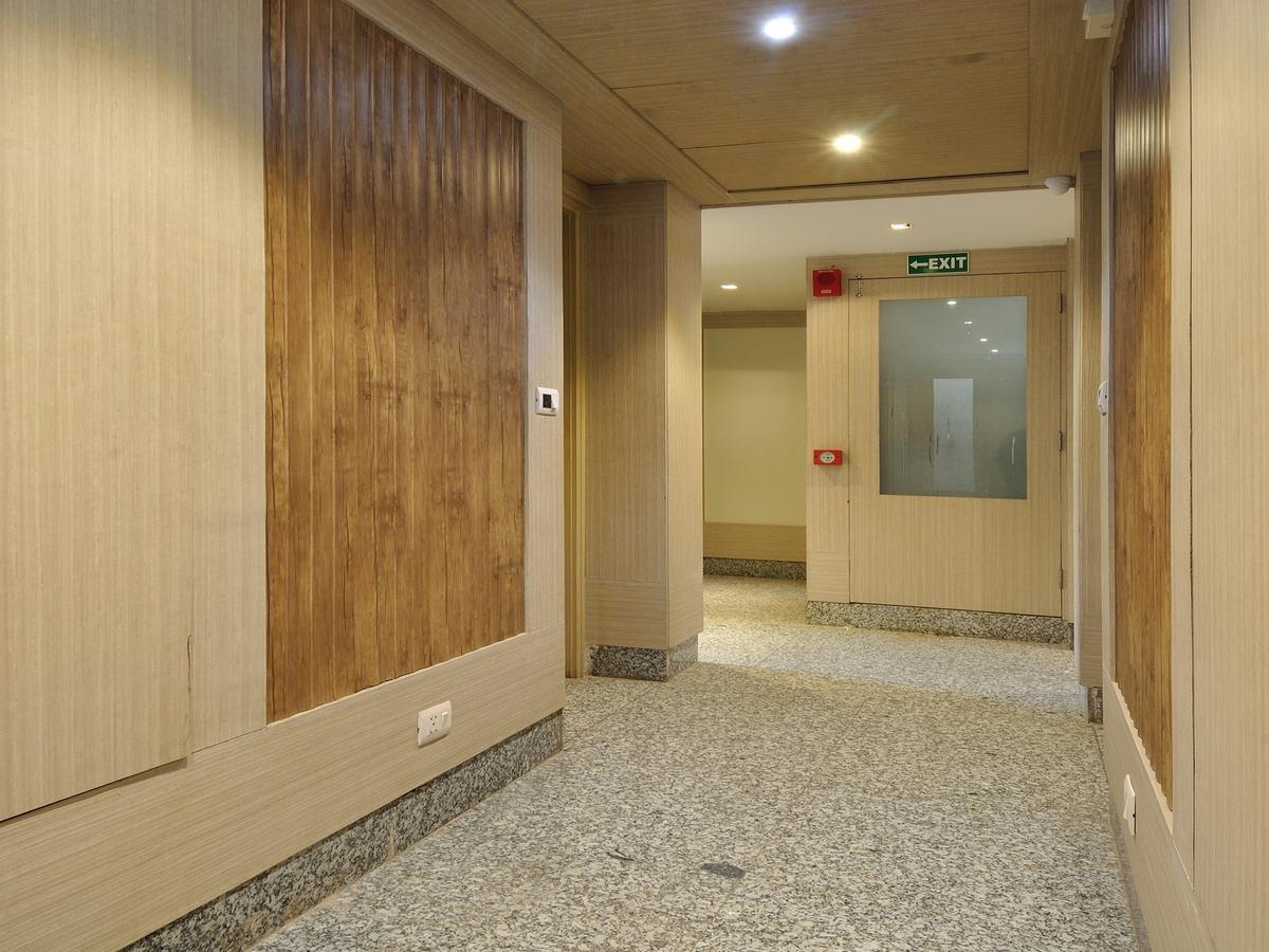 Hotel Royal Grand - Opposite Axis Bank East Patel Nagar Ню Делхи Екстериор снимка