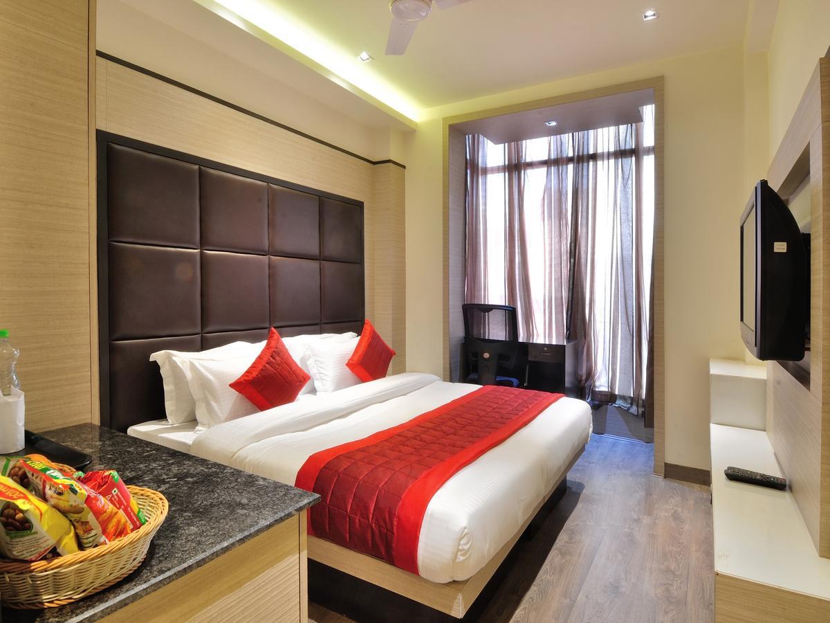 Hotel Royal Grand - Opposite Axis Bank East Patel Nagar Ню Делхи Екстериор снимка