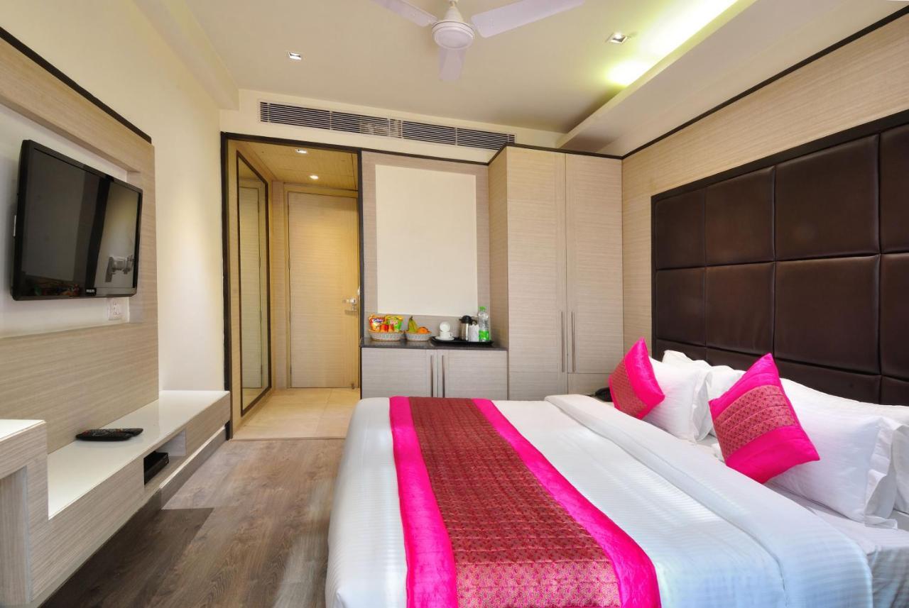 Hotel Royal Grand - Opposite Axis Bank East Patel Nagar Ню Делхи Екстериор снимка