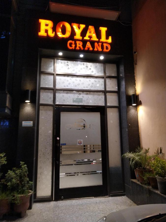 Hotel Royal Grand - Opposite Axis Bank East Patel Nagar Ню Делхи Екстериор снимка