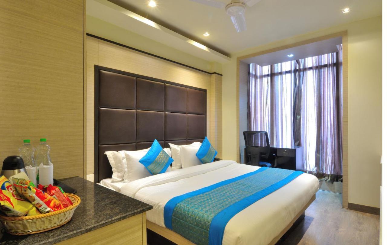 Hotel Royal Grand - Opposite Axis Bank East Patel Nagar Ню Делхи Екстериор снимка